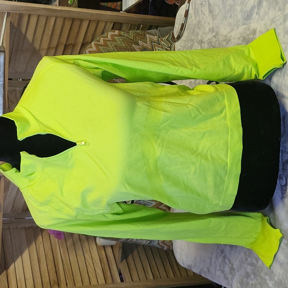 NWT VS.Pink Active Sweatshirt